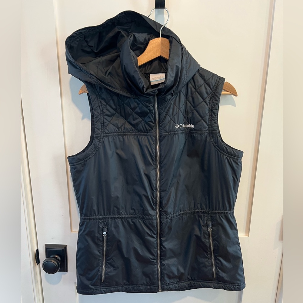 Columbia Black Hooded Vest